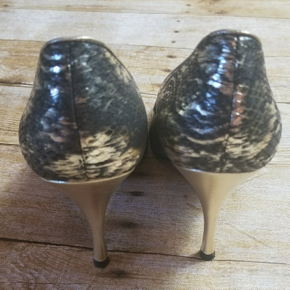 Donald J. Pliner Brave Black Silver Metallic Pumps - Picture 5 of 6